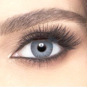 OJO CON LENTES DE CONTACTO GRIS